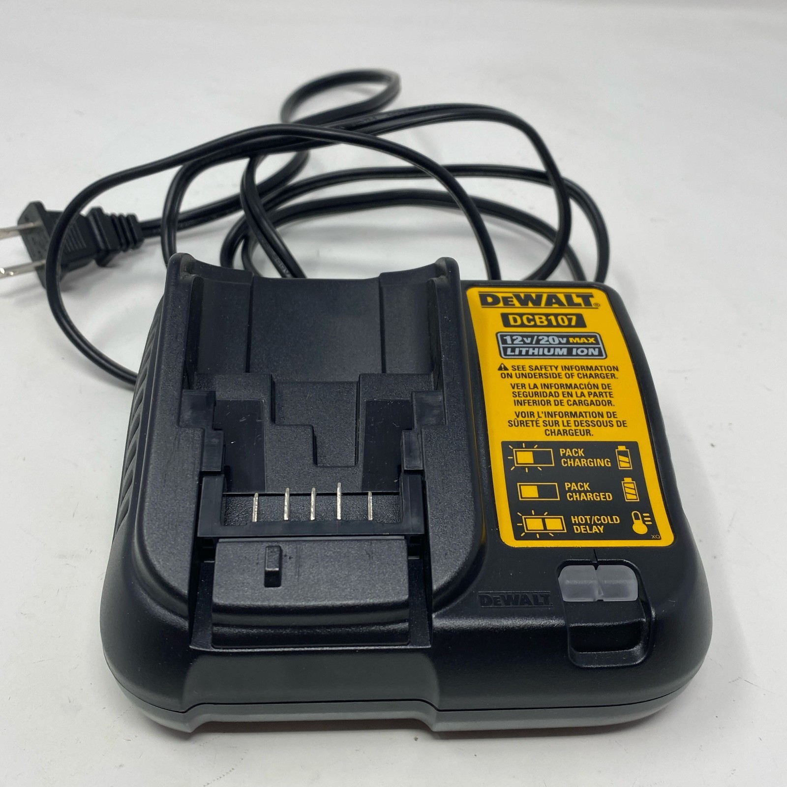 DeWALT DCB107 12V/20V MAX Li-Ion Charger, Black/Yellow Bulk
