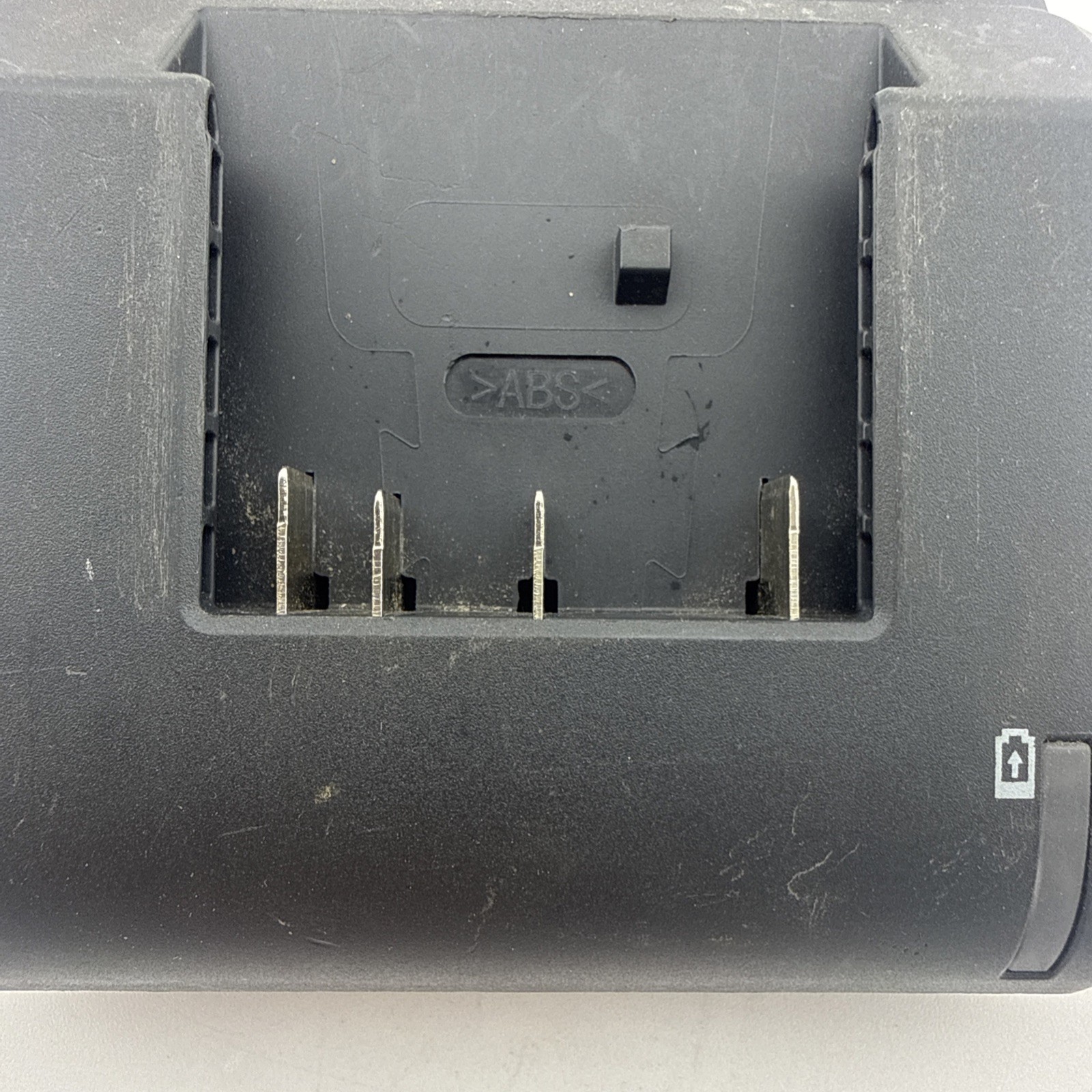 Bosch GAL18V-20 18V Lithium-Ion Battery Charger OEM Used