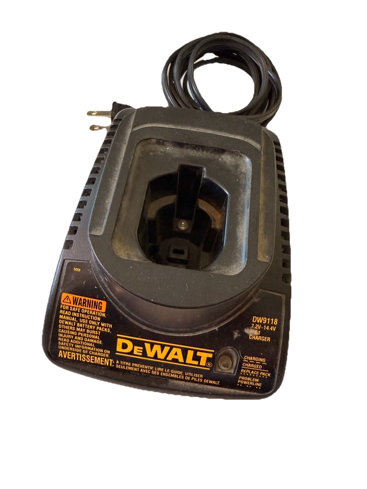 Genuine DeWALT DW9118 7.2V -14.4V 1.5A NiCd Battery Charger OEM FREE SHIPPING