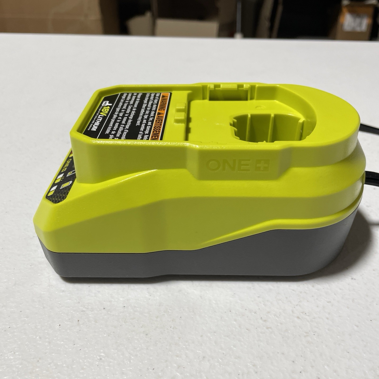 Ryobi ONE+ 18V Charger PCG002, Green/Black – Bulk Packaged