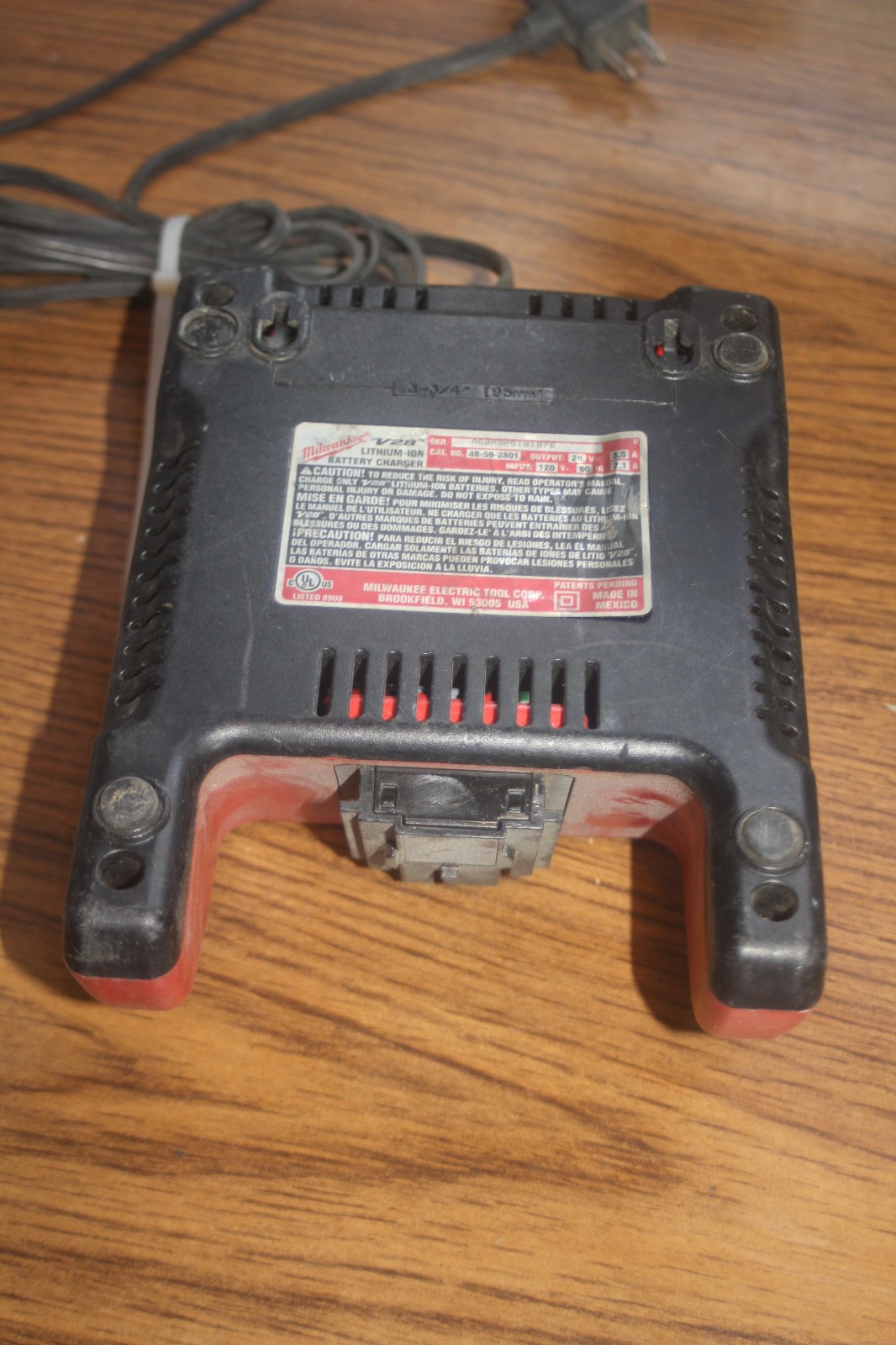 Milwaukee Li-Ion Charger 48-59-2801