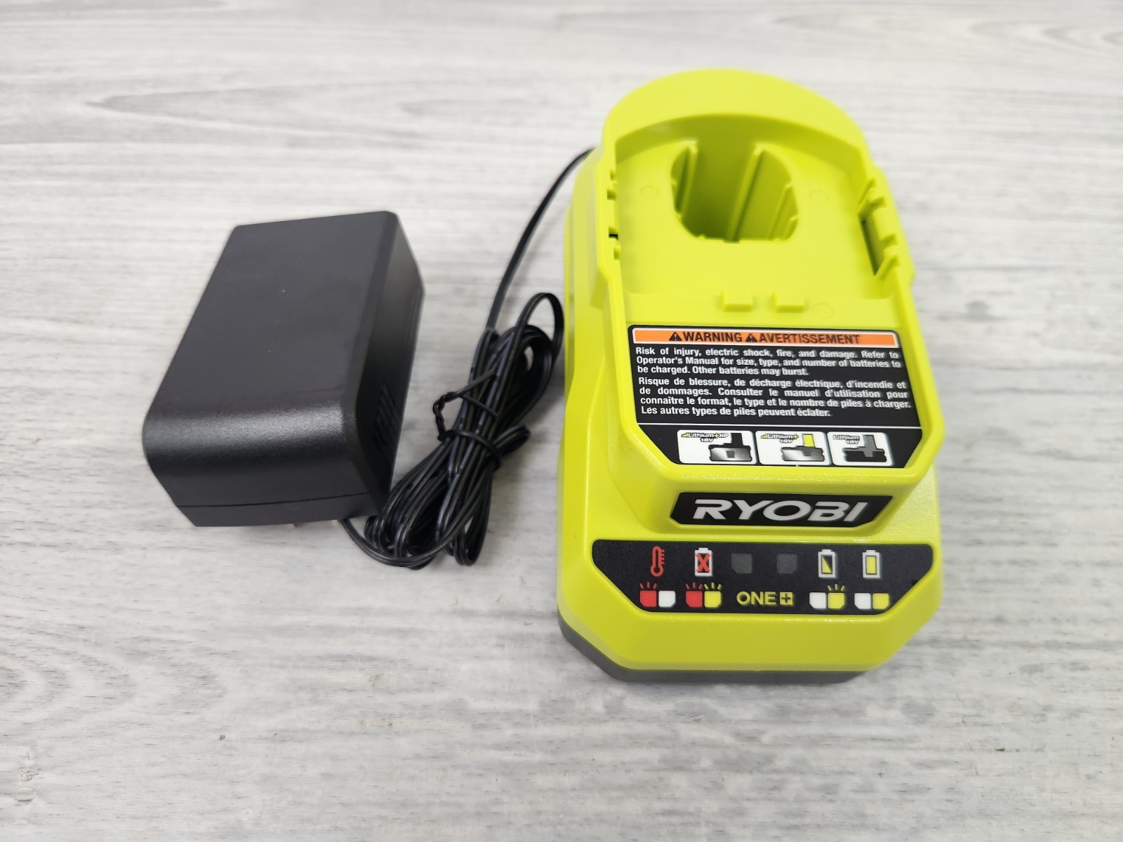 Roybi 18V One Plus Battery Charger – PCG002