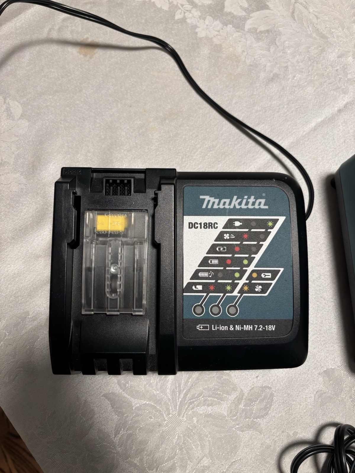 Makita DC18RC 18V and Dc 1414 Battery Chargers