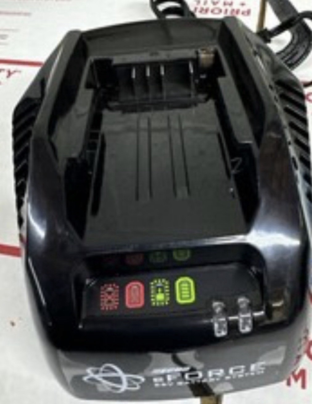 Echo 56V eForce Lithium-Ion Battery Charger LC-56V2A