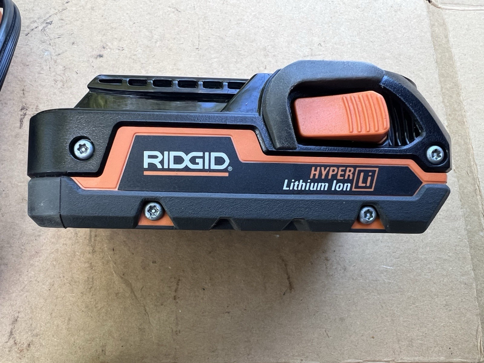 🇺🇸Genuine Ridgid Battery Charger R86092 & 18V Lithium Ion R840085 Battery🇺🇸