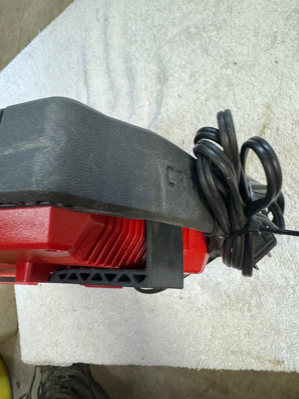 Craftsman 19.2v Volt 4-Port Maintenance Station 315.CH2000 + Wall Mount Tested
