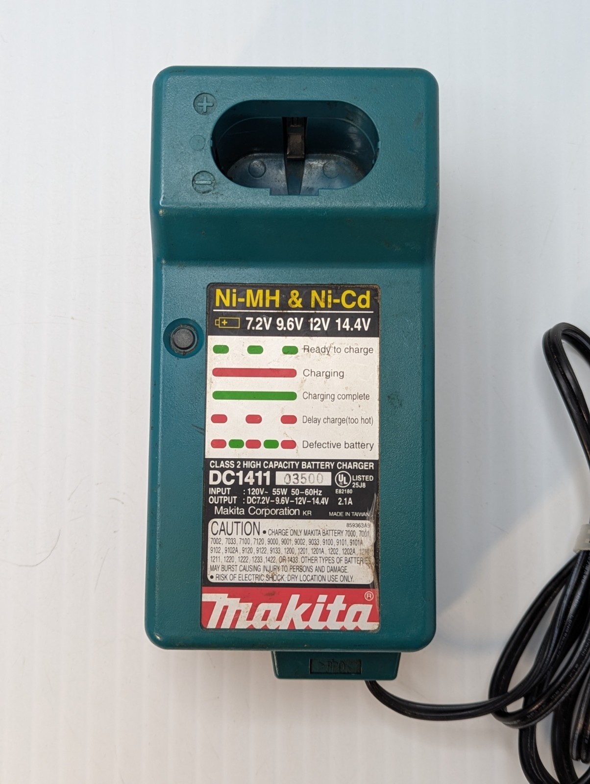 Makita DC1411 Battery Charger Ni-MH Ni-Cd, 7.2V 9.6V 12V and 14.4V TESTED WORKS