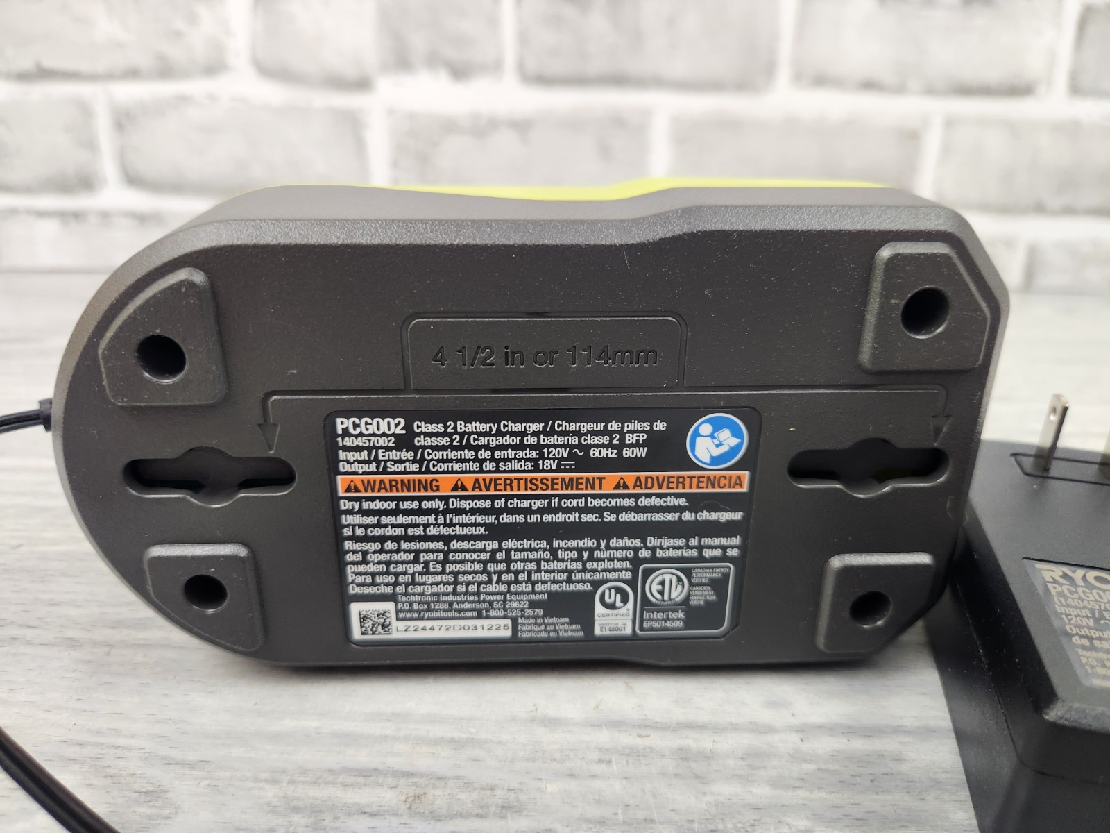 Roybi 18V One Plus Battery Charger – PCG002