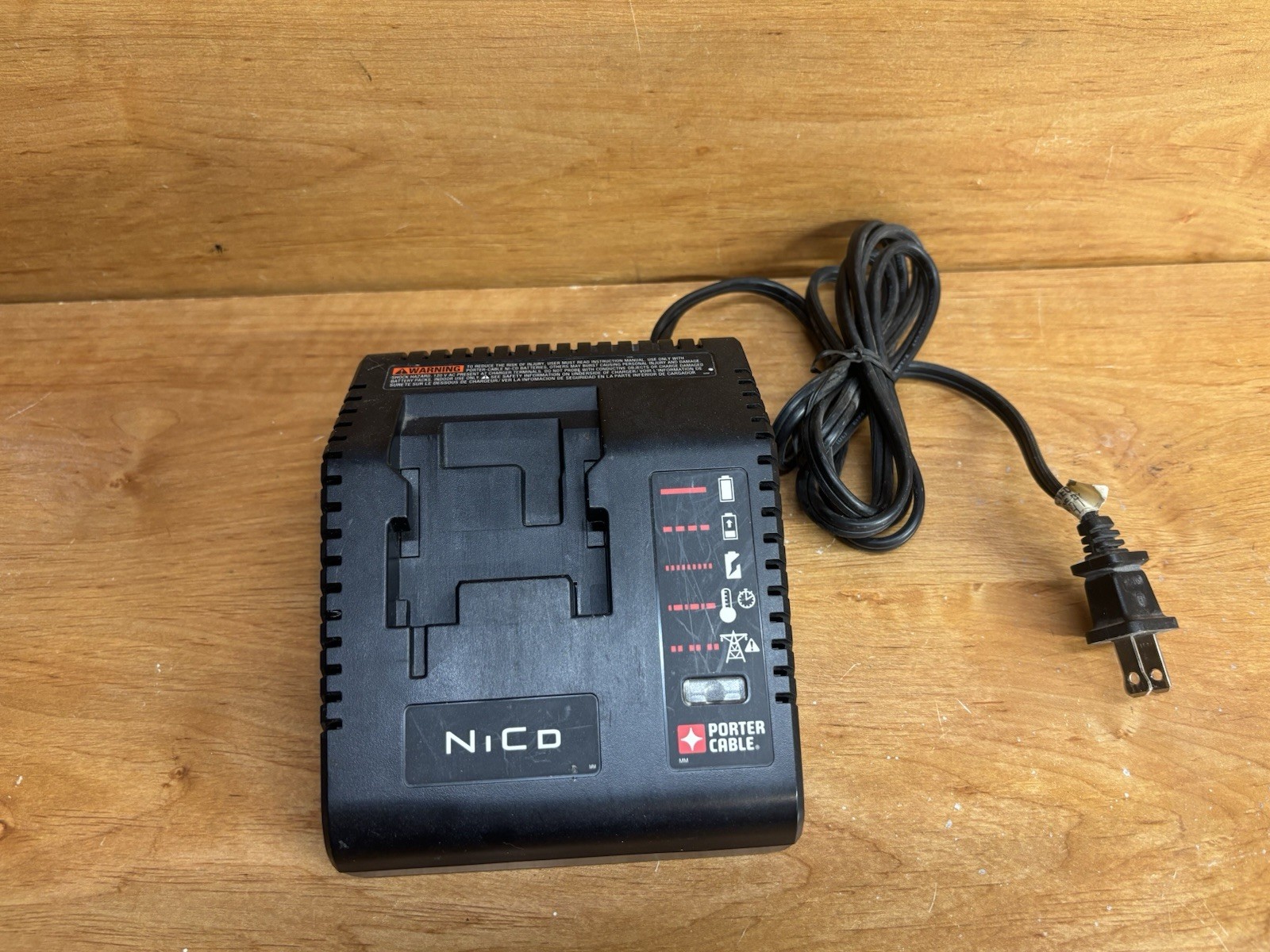 Genuine Porter Cable Battery Charger PCMVC TYPE 2 NiCad 9.6-18V