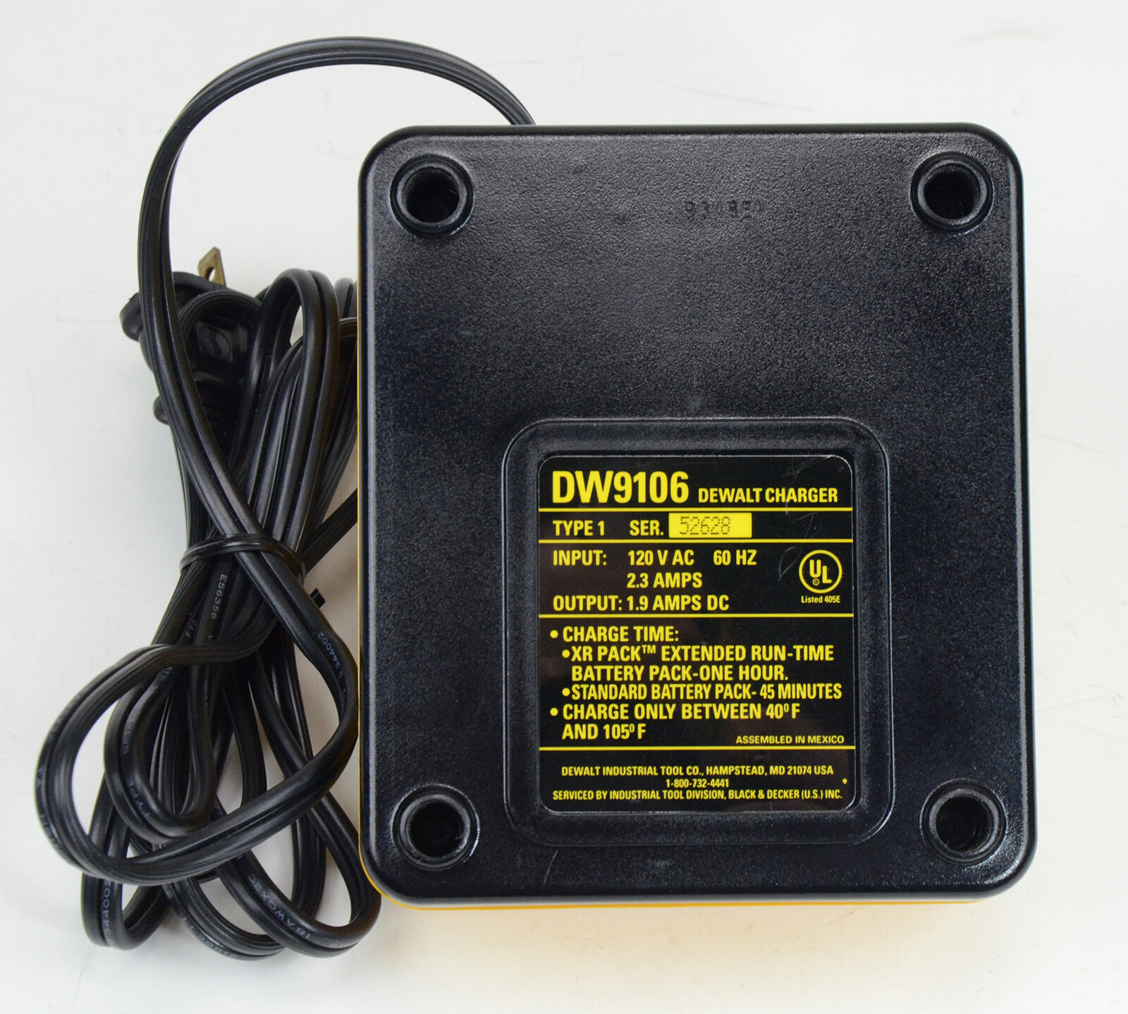 DeWalt Battery Charger DW9106 NiCad XR One Hour Extended Run Time 7.2V-14.4V