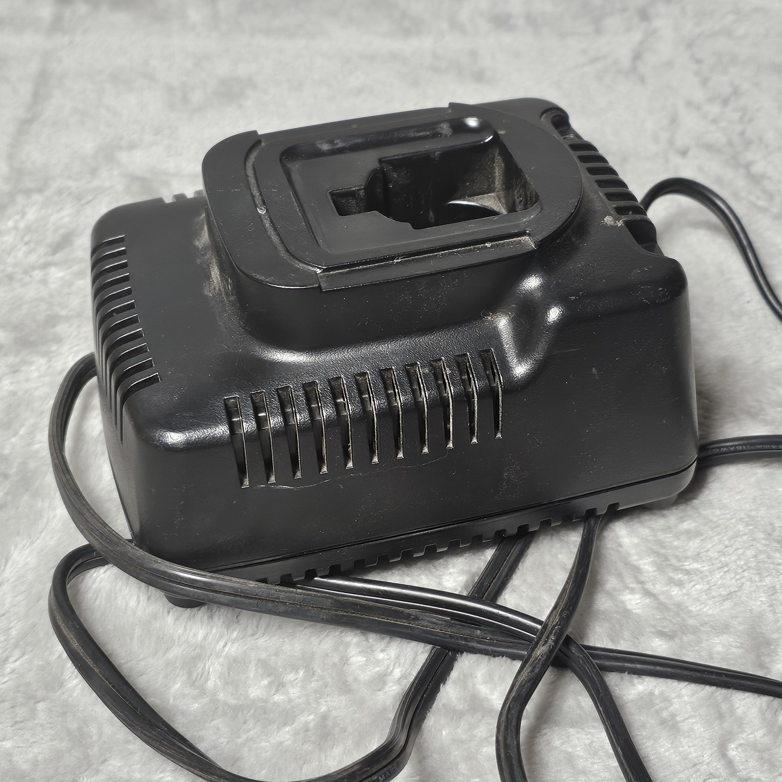 DEWALT DW9116 7.2V-18V 1-Hour NiCd Battery Charger – Tested