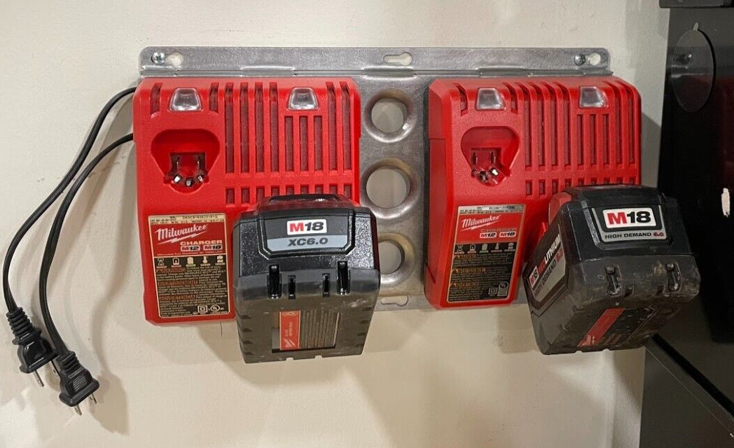 Double Battery Charger Mount DeWALT Milwaukee Quick Release Steel Wall Plate