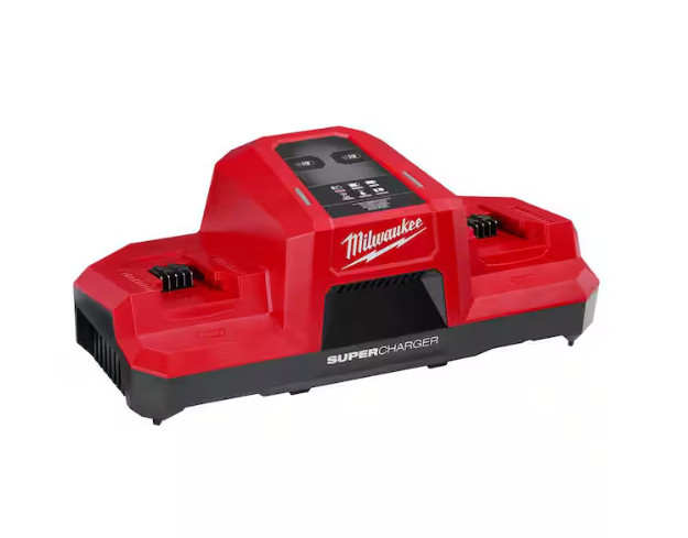 48-59-1815 | Milwaukee M18 18V Dual Bay Simultaneous Super Charger – Pack of 1