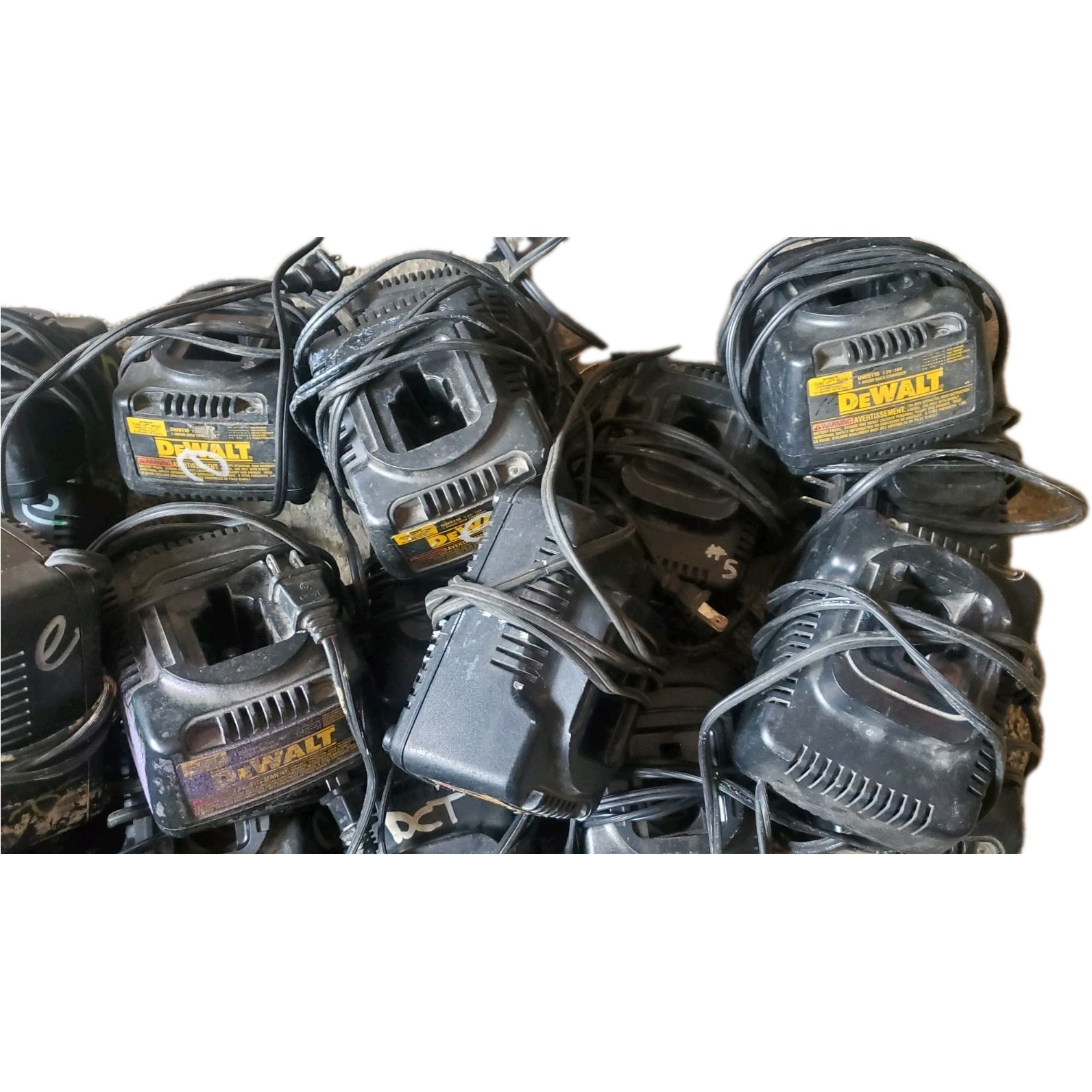 Lot Of 13+ : Dewalt DW9116 7.2-18V 1-Hour NiCd Battery Charger Black