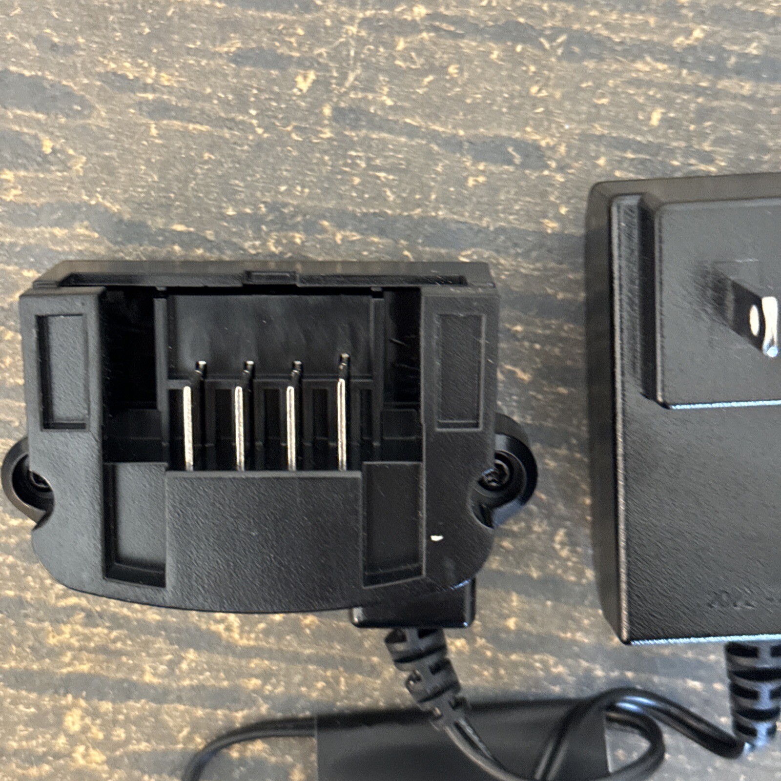 BLACK+DECKER LCS1620B Black 20V MAX Lithium Battery Charger Digital Indicator