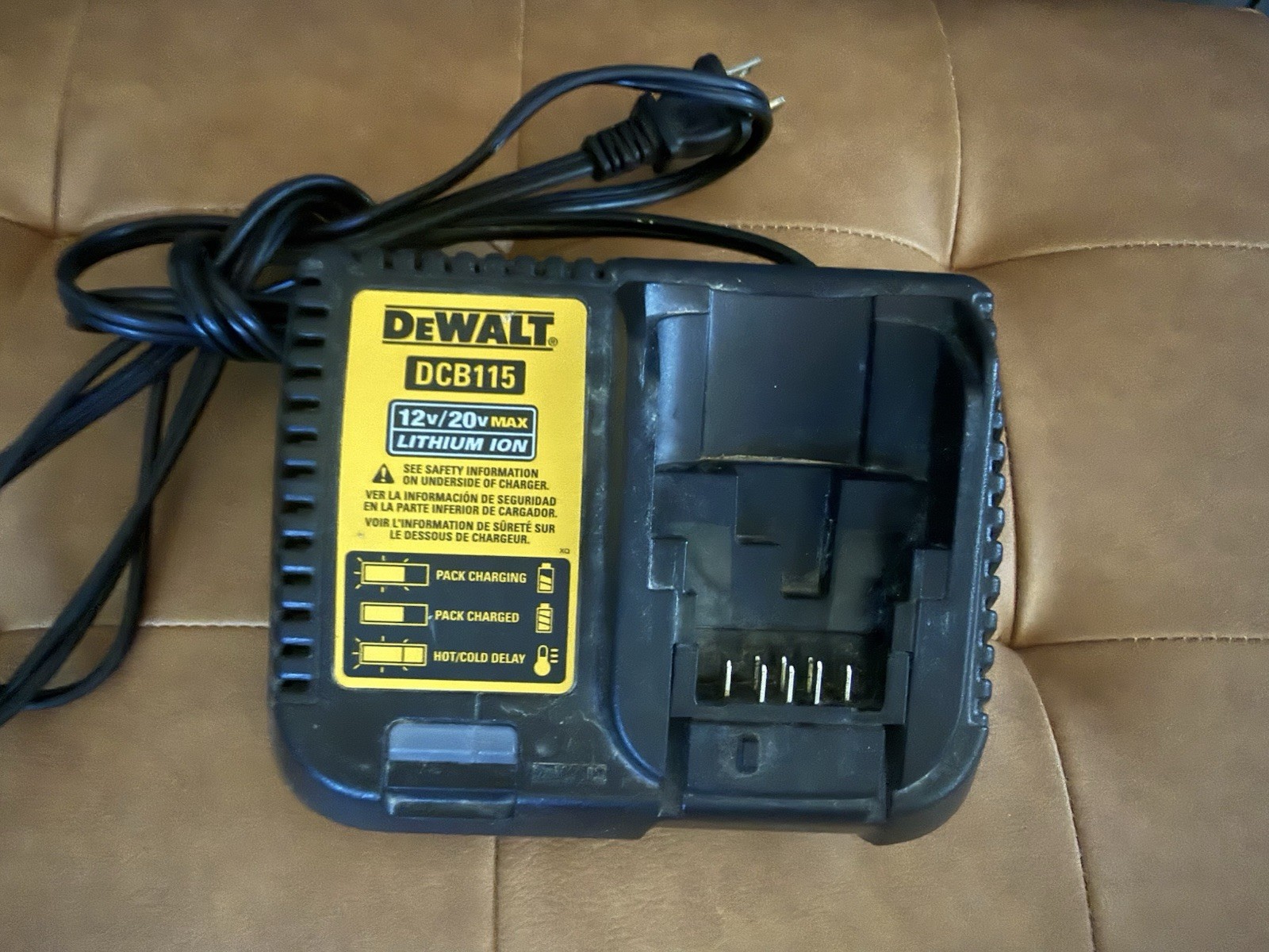 DEWALT DCB115 12V/20V MAX Lithium-Ion Battery Charger, Black, 1-Bay