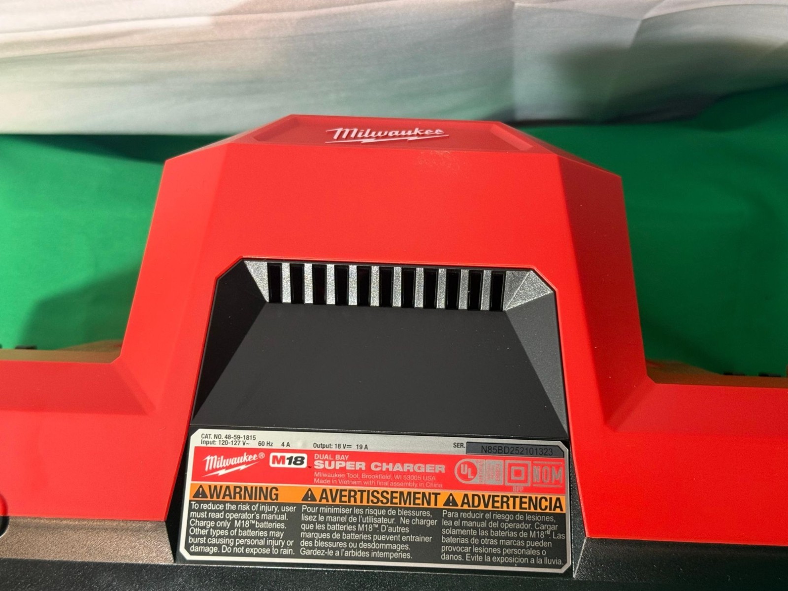 M18™ Dual Bay Simultaneous Super Charger (Tool Only Open Box)