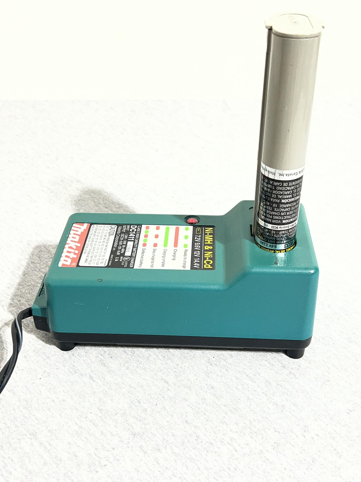 Makita DC1411 Green Ni-MH Ni-Cd Charger 7.2-14.4V W/ 9033 9.6V Stick Battery