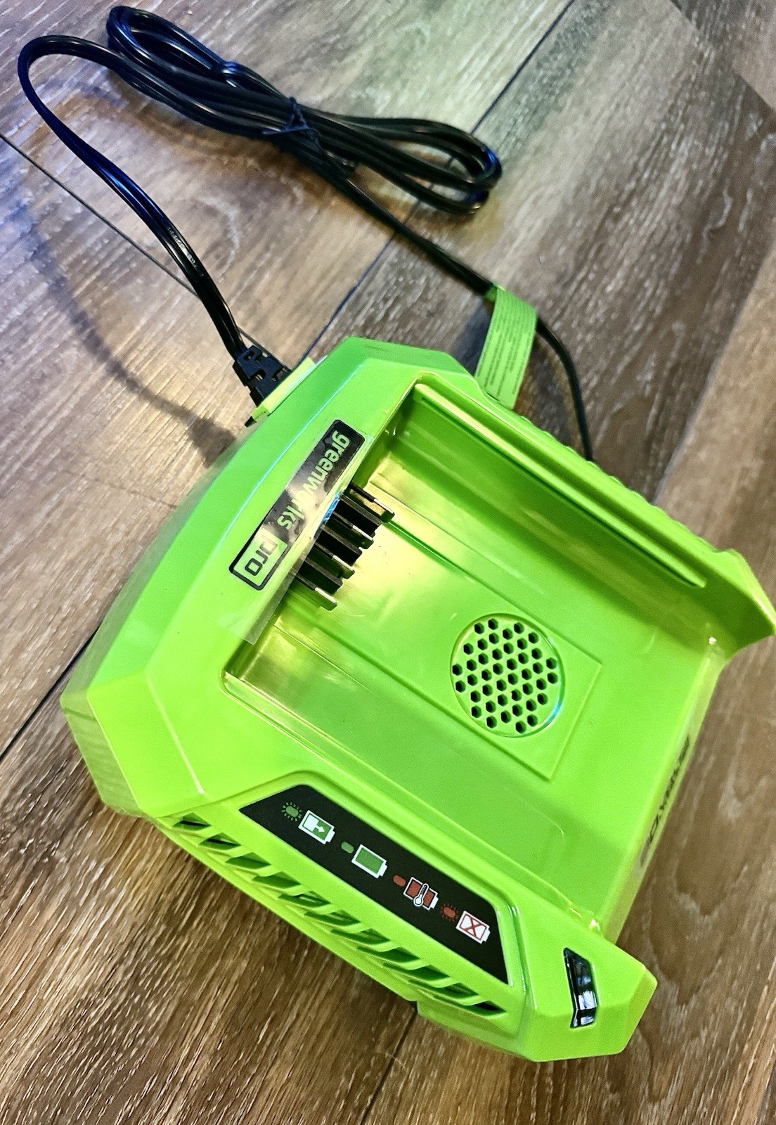 Greenworks Pro 80V Rapid Battery Charger (battery not included)
