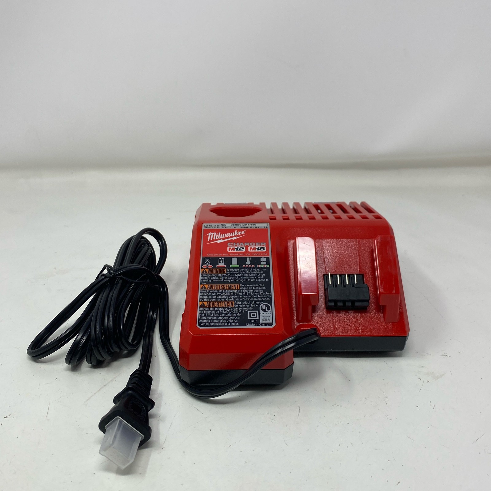 Milwaukee M12/M18 Multi-Voltage Charger 48-59-1812, Red