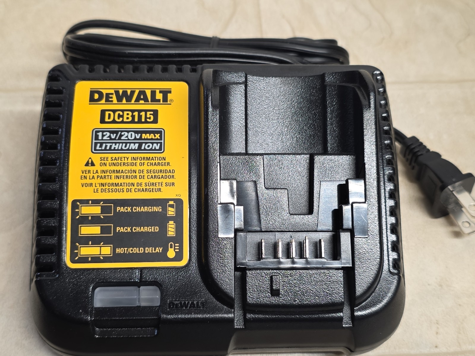 Dewalt DCB115 Fast Charger Genuine 12V-20V MAX Lithium Ion Battery Charger