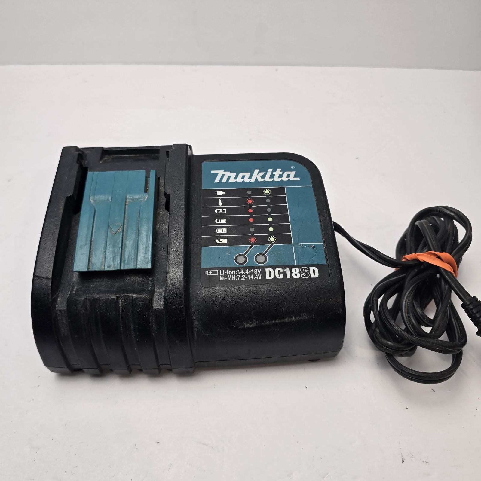 Makita DC18SD 18V Battery Charger 18 Volt 4 BL1830, BL1840B, BL1850B