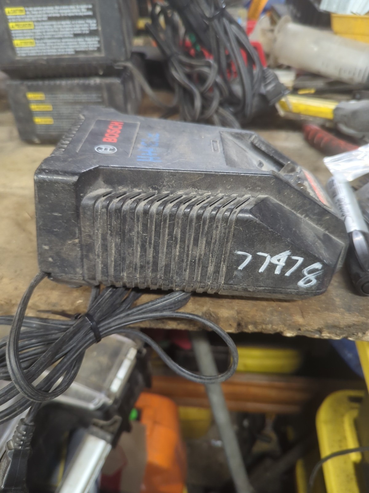 BOSCH BC630 14.4 Volt to 18 Volt Lithium Battery Charger BC 630