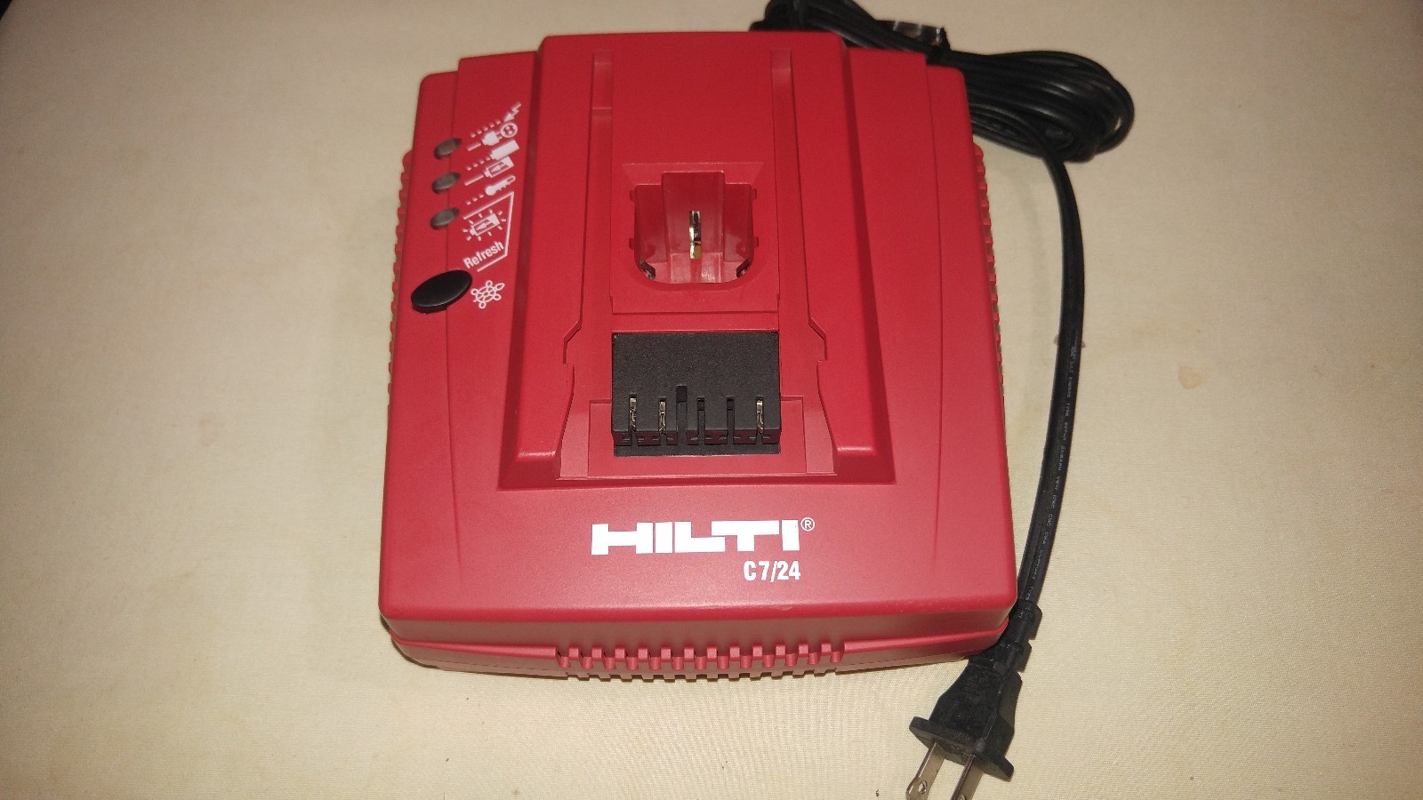 HILTI C 7/24 BATTERY CHARGER 115/120 V (USED)
