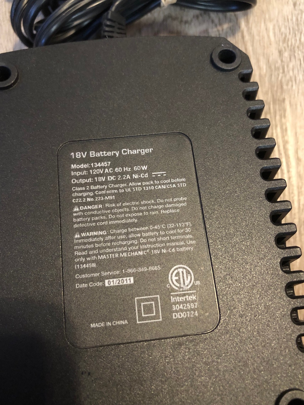 Master Mechanic 18v 2.2 Amp Smart Class 2 Battery Charger 134457 TESTED