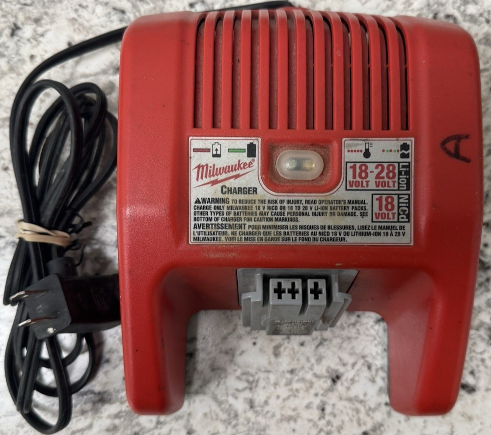 Milwaukee 48-59-2818 Li-Ion NiCd 18V 28V Multi-Voltage Battery Charger