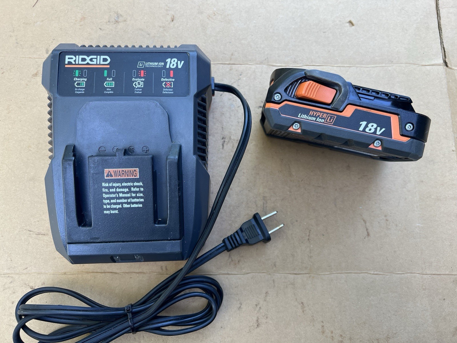 🇺🇸Genuine Ridgid Battery Charger R86092 & 18V Lithium Ion R840085 Battery🇺🇸