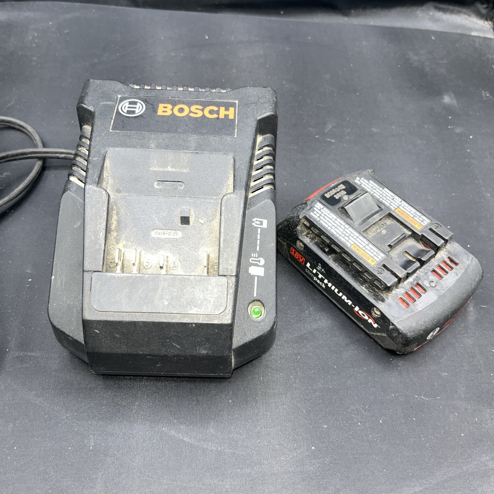 Bosch 18V Lithium BC-660 Charger PLUS Battery