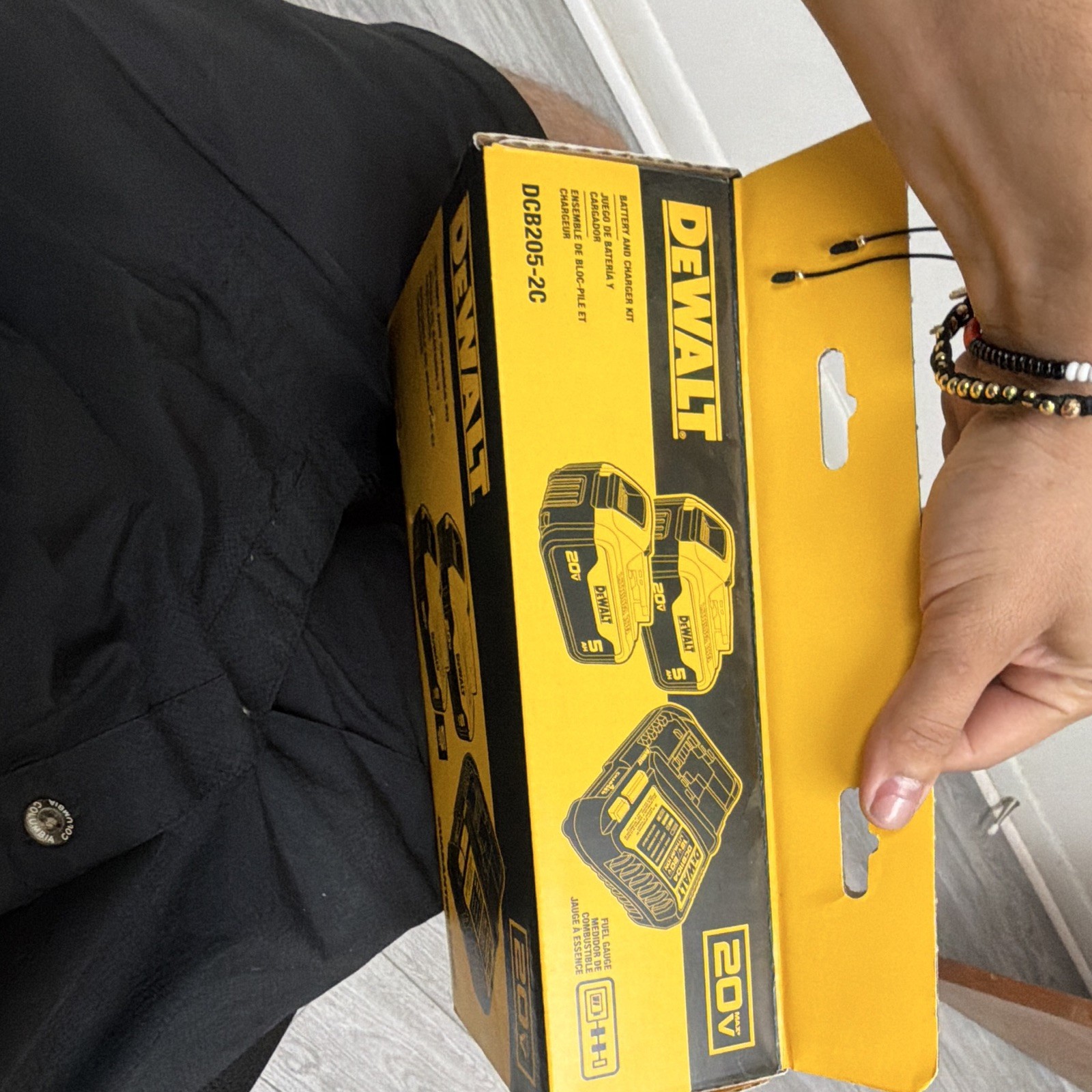 DEWALT DCB205-2C 20V MAX Battery & Charger Kit, Yellow (Batteries Included)