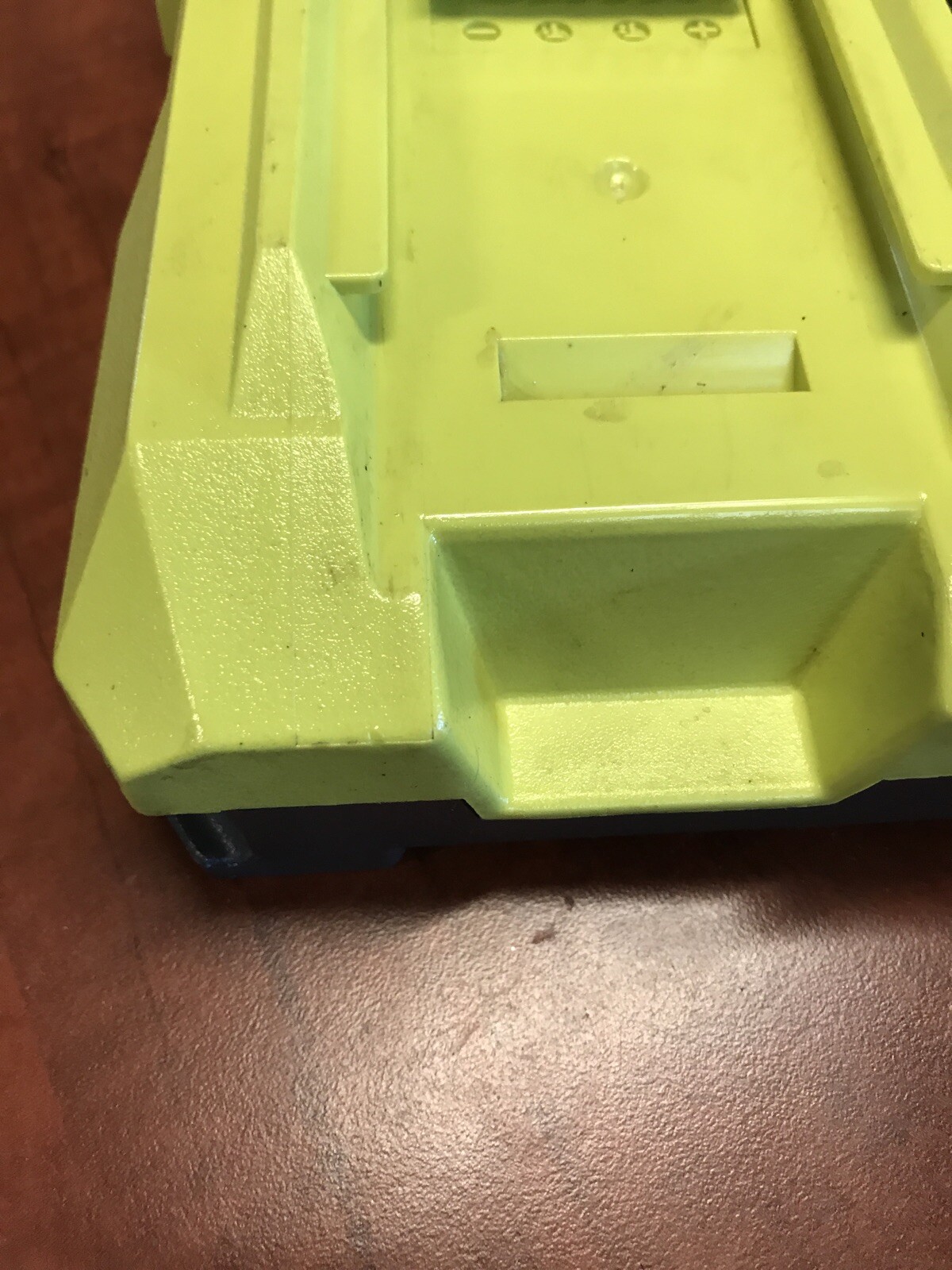 Slightly Used Genius RYOBI 40-Volt Lithium-Ion Charger OP401 Tested Works
