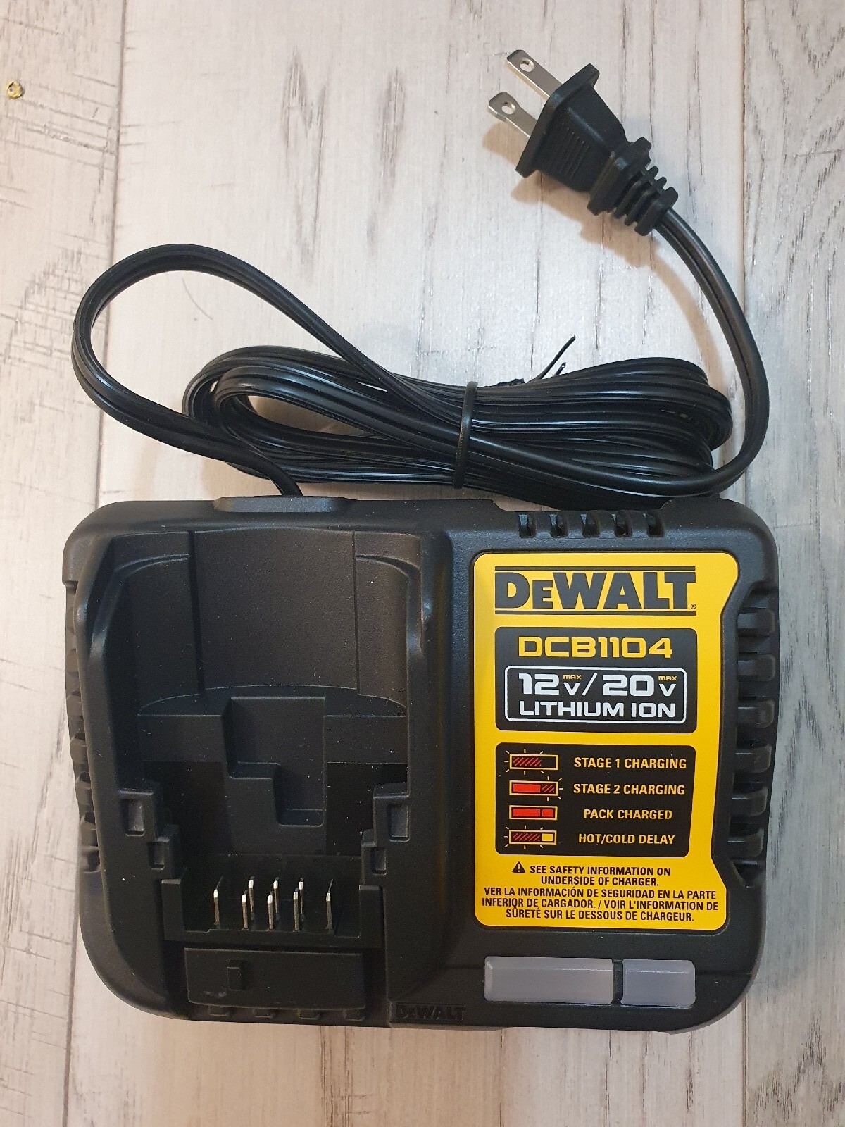 DEWALT DCB1104 12V & 20V Volt MAX Li-Ion 4 Amp 120V AC Battery Charger – NEW