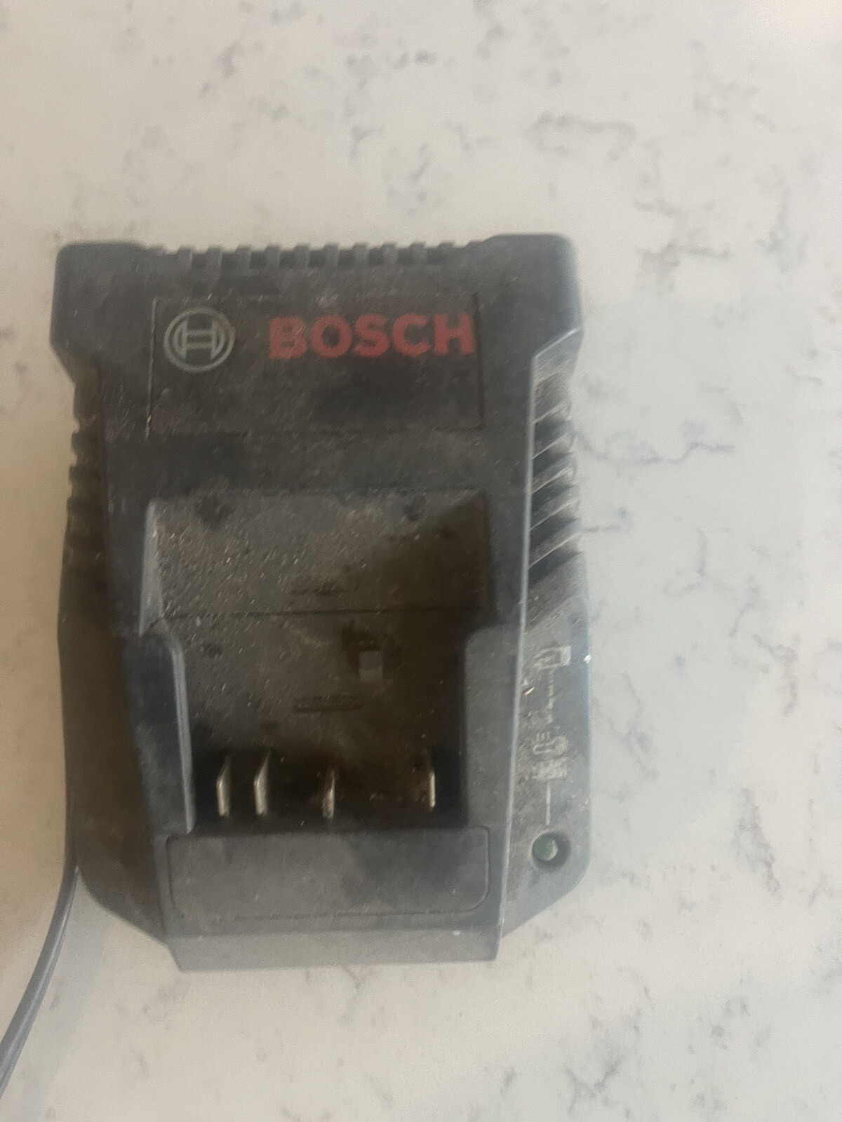 BOSCH 18v LI-ION BATTERY CHARGER MODEL: BC660 Tested BH