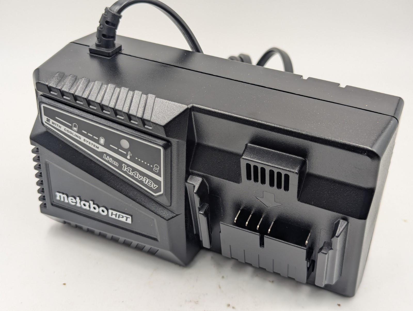 Metabo HPT 18v Lithium Battery Charger, UC18YFSL, Brand New Open Box, 14.4v-18v