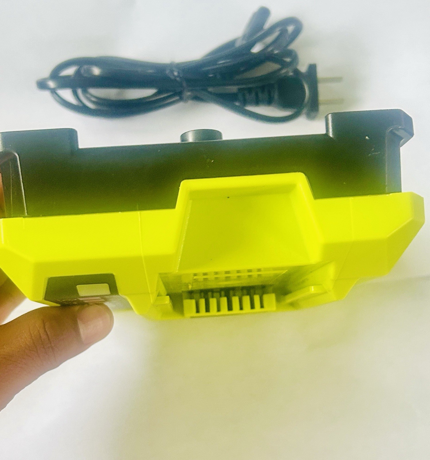 Ryobi 40V Lithium-Ion Battery Charger RY908C Green Charges