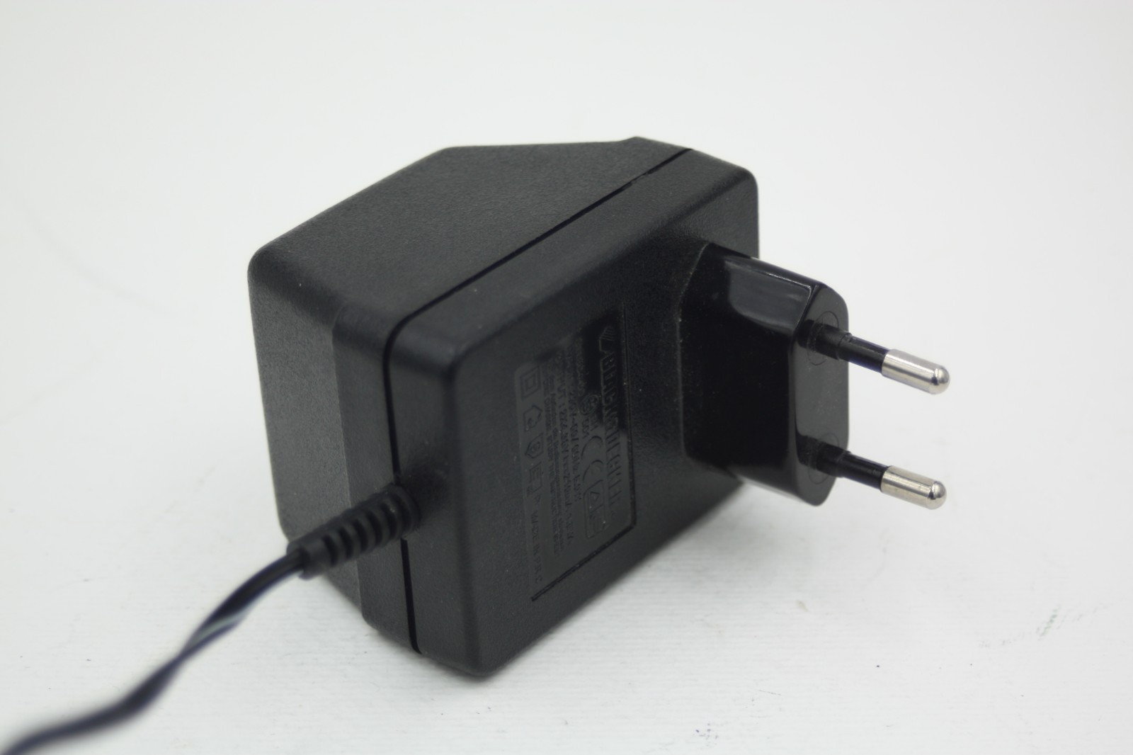 Black & Decker VersaPak VP130 Dual Battery Charger – Original EU Plug