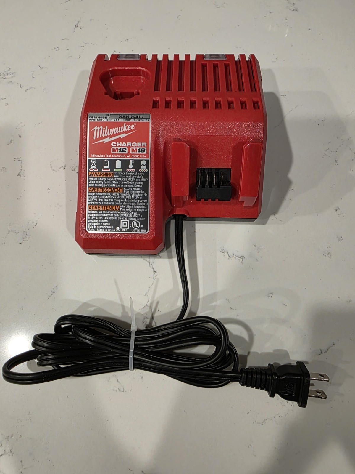 Milwaukee M12/M18 Rapid Battery Charger 12V 18V Red, 1 Battery at Once