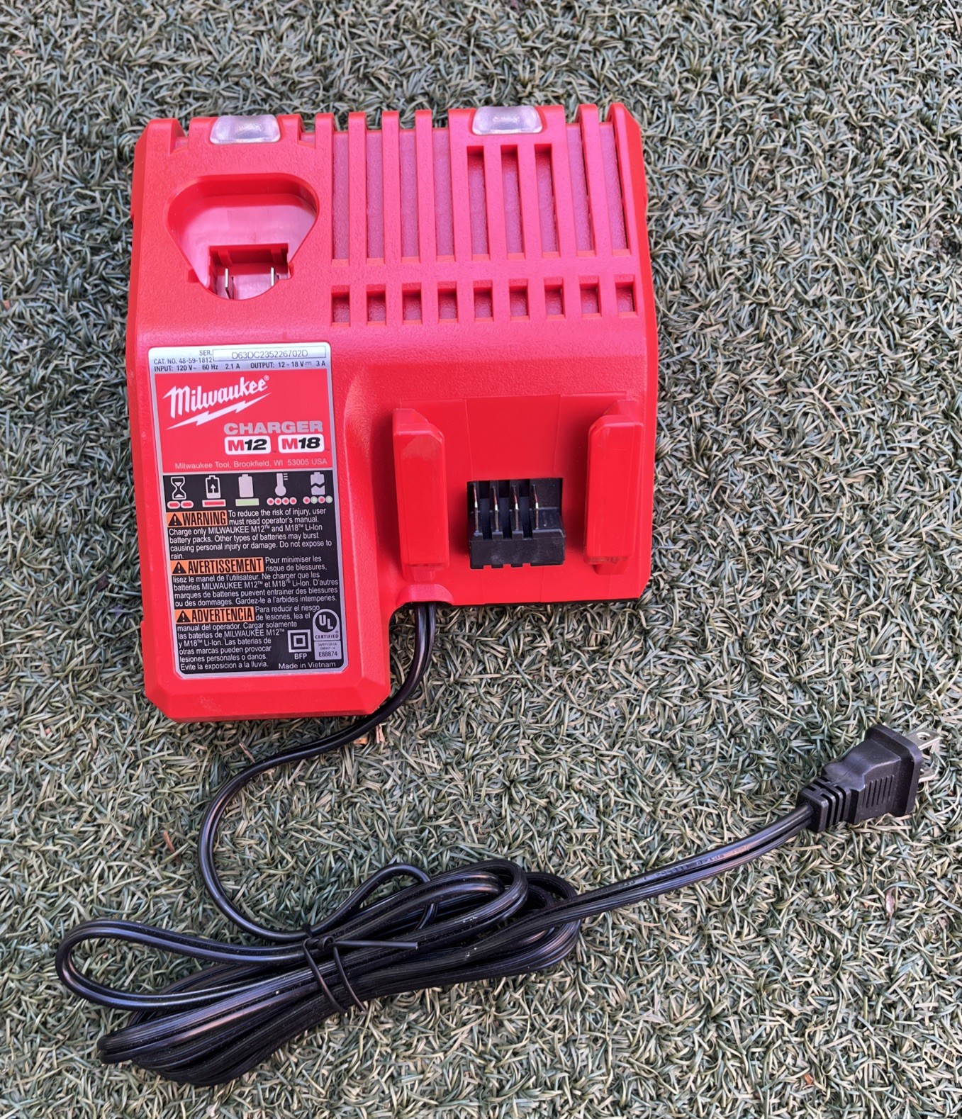 Milwaukee M12 and M18 Charger 48-59-182 NEW without Box