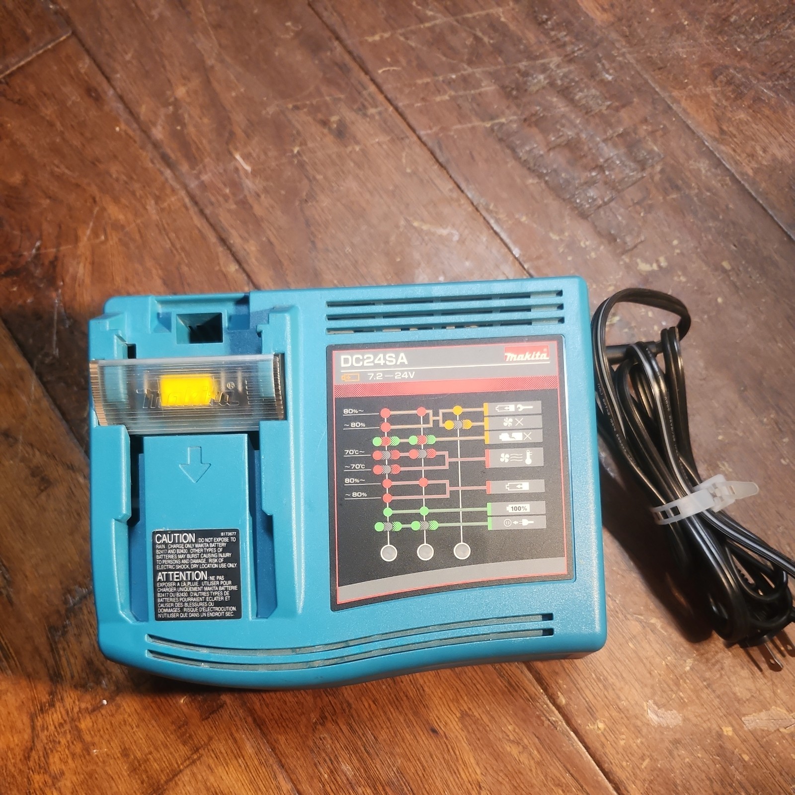 Makita High Capacity Battery Charger DC24SA 7.2-24V Nice Shape 120V 135W 50-60Hz
