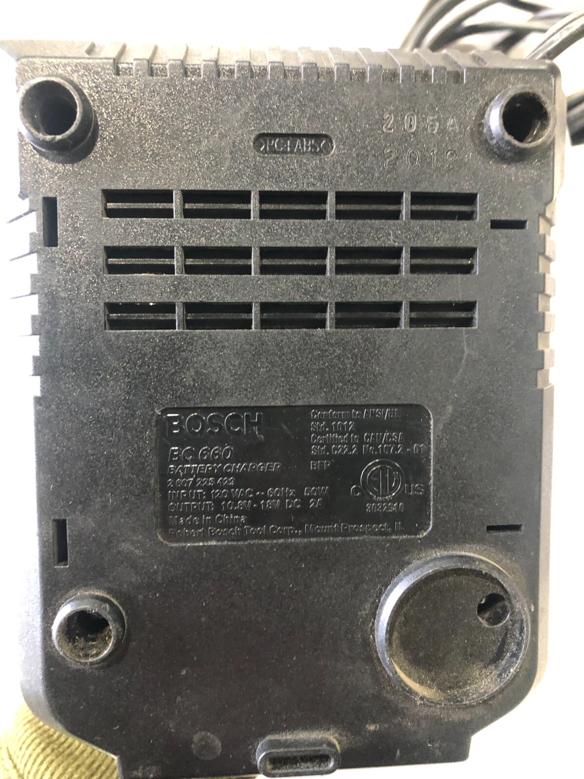 BOSCH BC660 18V BATTERY CHARGER + 18V LITHIUM ION BATTERY *USED* *TESTED*