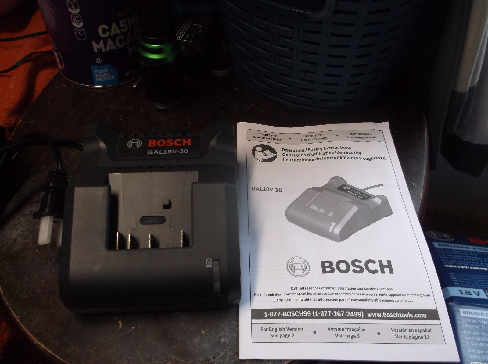 NEW BOSCH GAL18V-20 18V 18 Volt Lithium-Ion Fast Battery Charger