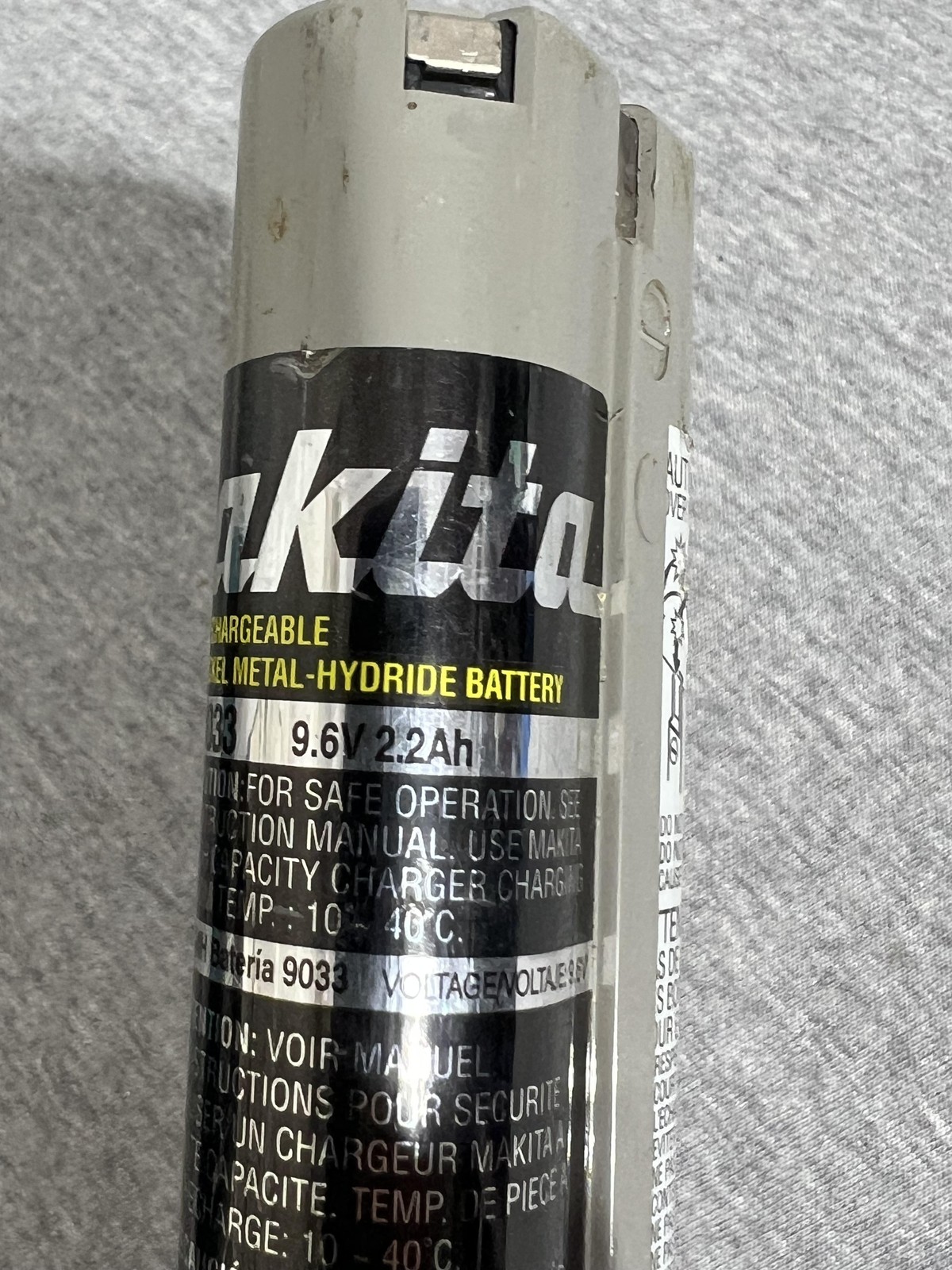 Makita DC1411 Green Ni-MH Ni-Cd Charger 7.2-14.4V W/ 9033 9.6V Stick Battery