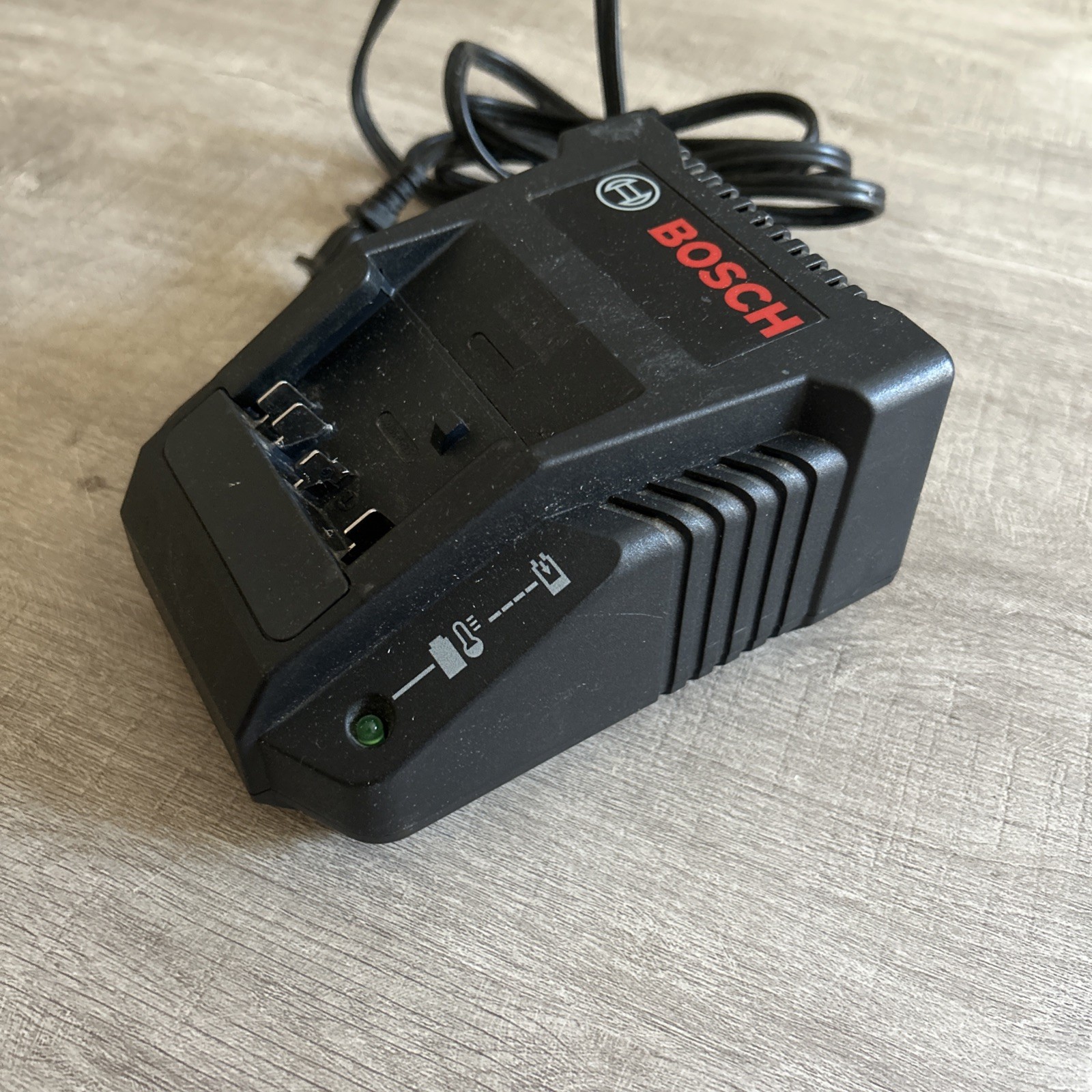 Bosch Battery Charger BC660 18V Lithium-Ion – TESTED!