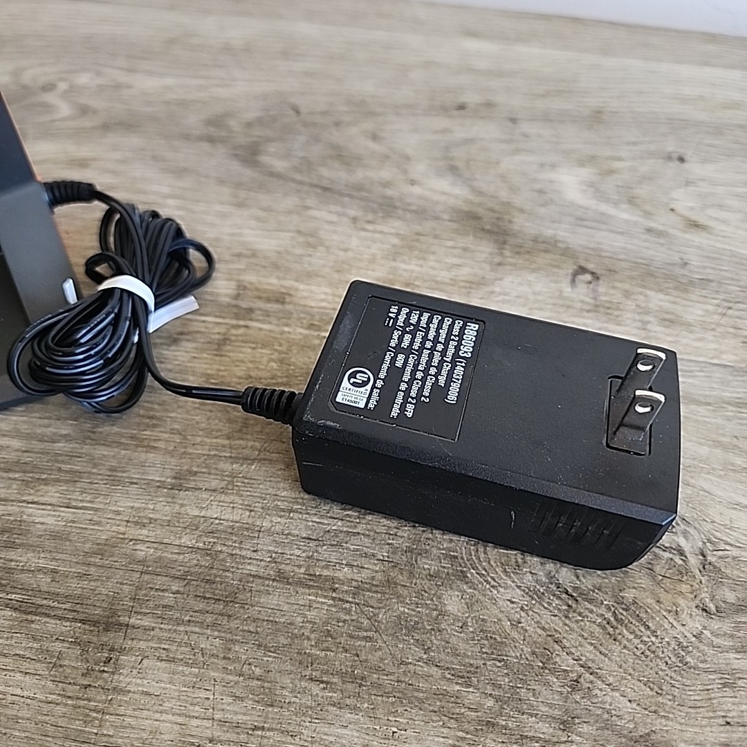 Ridgid 18V Lithium-Ion Battery Charger R86093