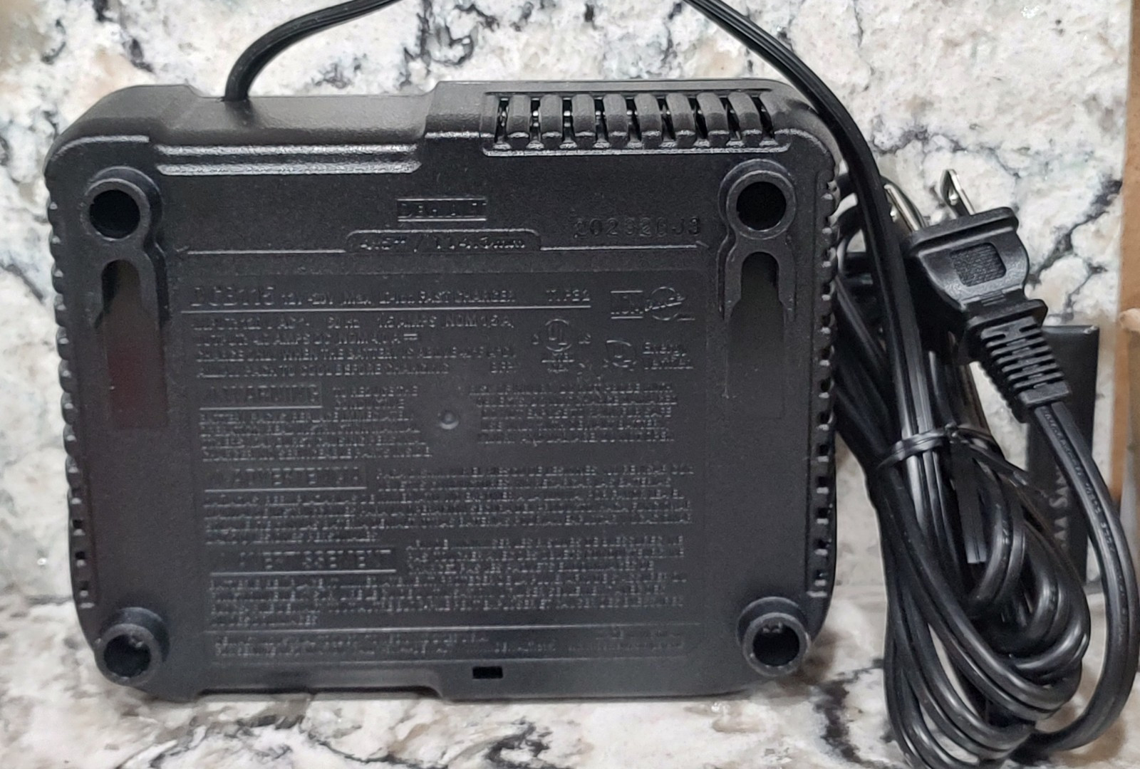 DEWALT DCB115 20V / 12V – ORIGINAL MANUFACTURER LI-ION FAST BATTERY CHARGER