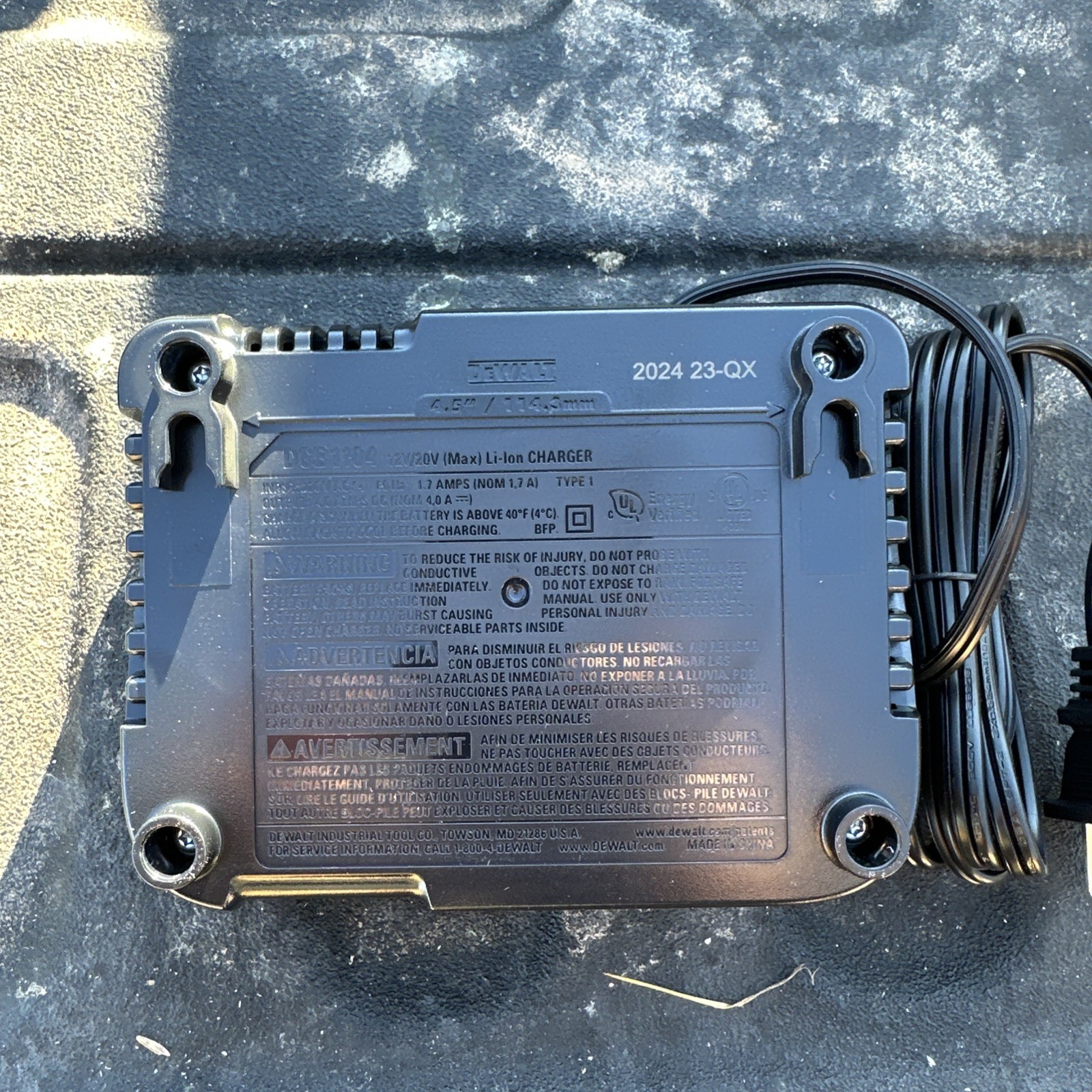 DeWalt DCB1104 4A Charger 12V / 20V MAX Lithium-Ion Genuine