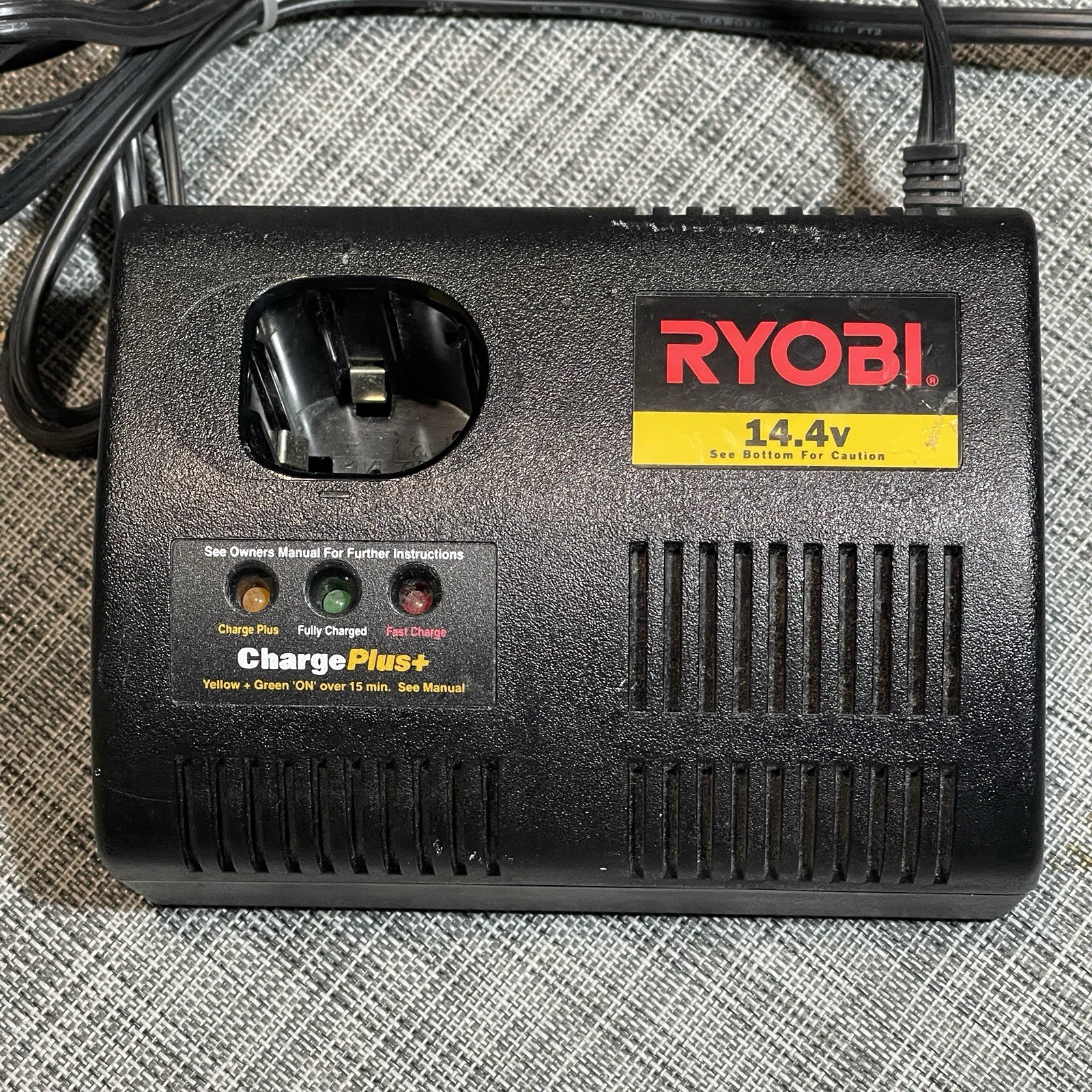 Ryobi 14.4V (1412001) Battery Charger – Used – Works with 14.4V Ryobi Batteries